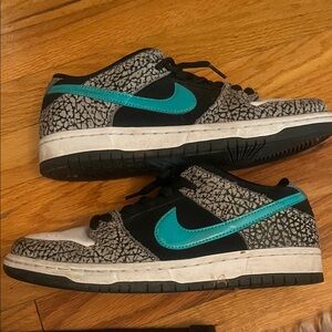 Nike SB Men’s Dunk Lows “Atmos Elephant”